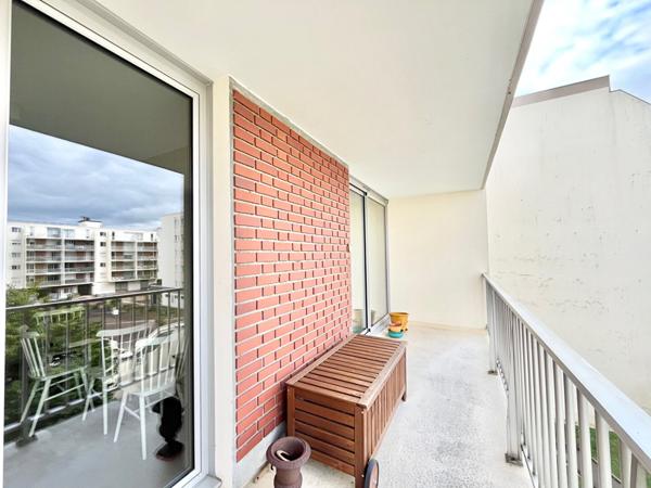 A VENDRE appartement à Caen 4 pièce(s) 85 m2 - Balcon terrasse -  proche centre - orientation sud ouest