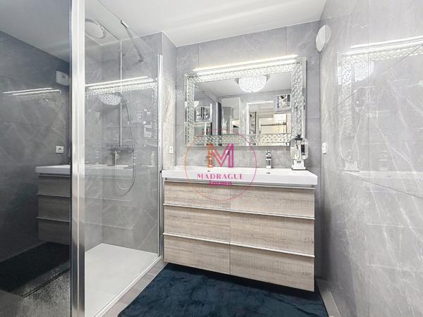 Appartement à NICE (06000)