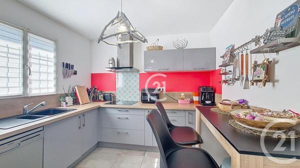 Maison à vendre  4 pièces - 93,04 m2 MAS THIBERT - 13