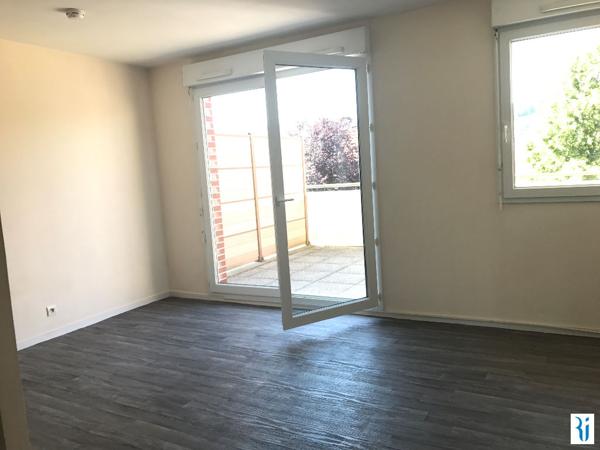 ROUEN proche du CHU - Studio de 26,34 m² avec terrasse privative