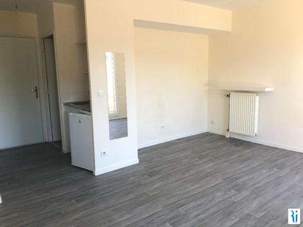 ROUEN proche du CHU - Studio de 26,34 m² avec terrasse privative
