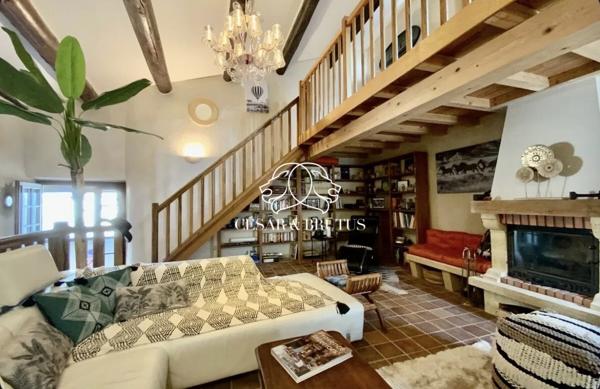Maison en Pierre de Caractère 300 m² sur 3 Niveaux avec Piscine