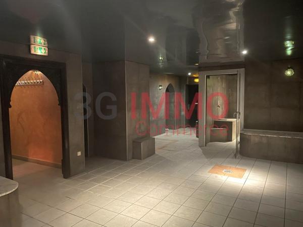 Location / Local Commercial