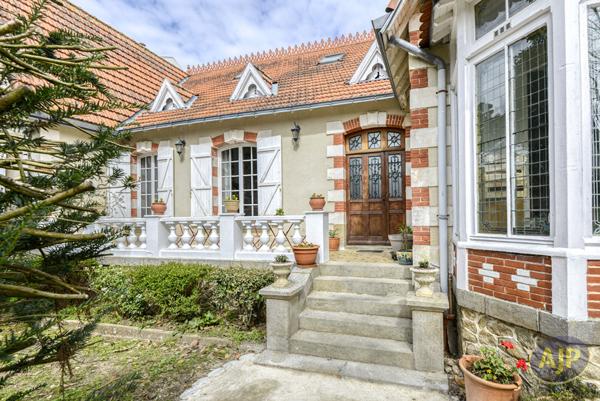 Biens de prestige à vendre Saint Brevin Les Pins : 990 000 € - AJP Immobilier Nantes Saint-Donatien