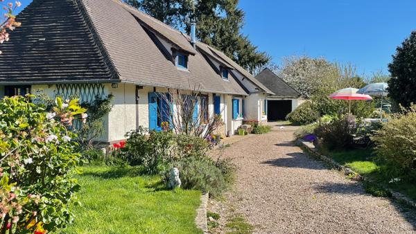 Maison
                                                                                                                                                                                                                                                                                                                        6 pièce(s)                                                                                                                                                                                                          2 chambre(s)                                                                                                                                                                                                          90  m²