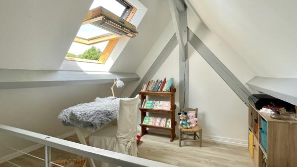 Maison
                                                                                                                                                                                                                                                                                                                        6 pièce(s)                                                                                                                                                                                                          2 chambre(s)                                                                                                                                                                                                          90  m²