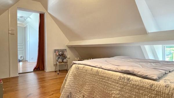 Maison
                                                                                                                                                                                                                                                                                                                        6 pièce(s)                                                                                                                                                                                                          2 chambre(s)                                                                                                                                                                                                          90  m²