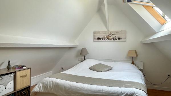 Maison
                                                                                                                                                                                                                                                                                                                        6 pièce(s)                                                                                                                                                                                                          2 chambre(s)                                                                                                                                                                                                          90  m²