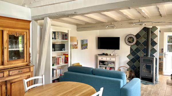 Maison
                                                                                                                                                                                                                                                                                                                        6 pièce(s)                                                                                                                                                                                                          2 chambre(s)                                                                                                                                                                                                          90  m²
