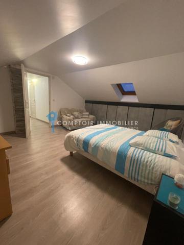 Villa
                                                                                                                                                                                                                                                                                                                        8 pièce(s)                                                                                                                                                                                                          5 chambre(s)                                                                                                                                                                                                          175  m²