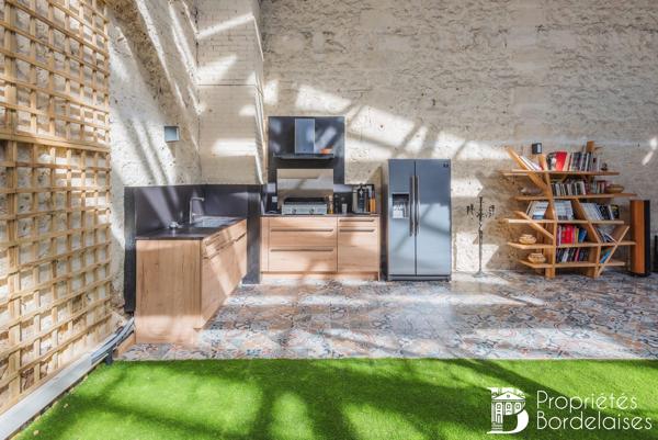 Rare Bordeaux Magnifique immeuble en pierre, 2 entrées Bordeaux Chartrons