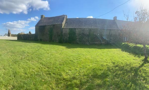 À vendre - Ferme, 1 pièce située à PLUMELIAU BIEUZY () (56930)