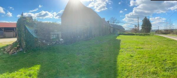 À vendre - Ferme, 1 pièce située à PLUMELIAU BIEUZY () (56930)