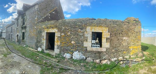 À vendre - Ferme, 1 pièce située à PLUMELIAU BIEUZY () (56930)