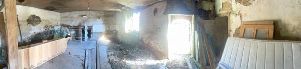 À vendre - Ferme, 1 pièce située à PLUMELIAU BIEUZY () (56930)