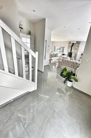 Mantes-la-Jolie (78200) MAISON VILLA A VENDRE 6 PIECES MANTES LA JOLIE