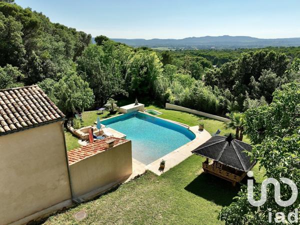 Mas 5 pièces de 165 m² à Piolenc (84420)