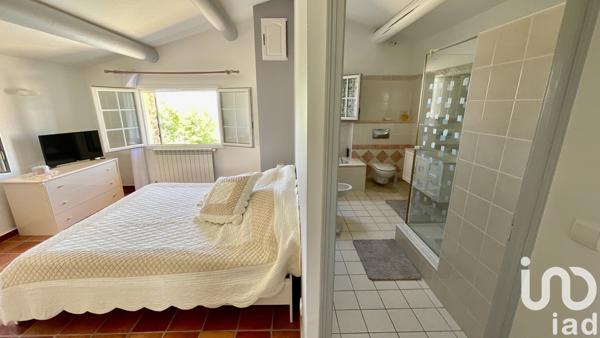 Mas 5 pièces de 165 m² à Piolenc (84420)