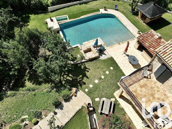 Mas 5 pièces de 165 m² à Piolenc (84420)