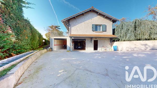 Maison à vendre 8 pièces 245 m² Francheville