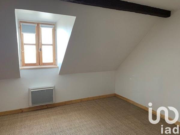 Appartement 5 pièces de 89 m² à Saumur (49400)