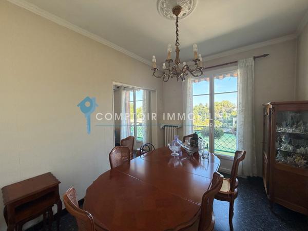 Appartement
                                                                                                                                                                                                                                                                                                                        5 pièce(s)                                                                                                                                                                                                          3 chambre(s)                                                                                                                                                                                                          92  m²