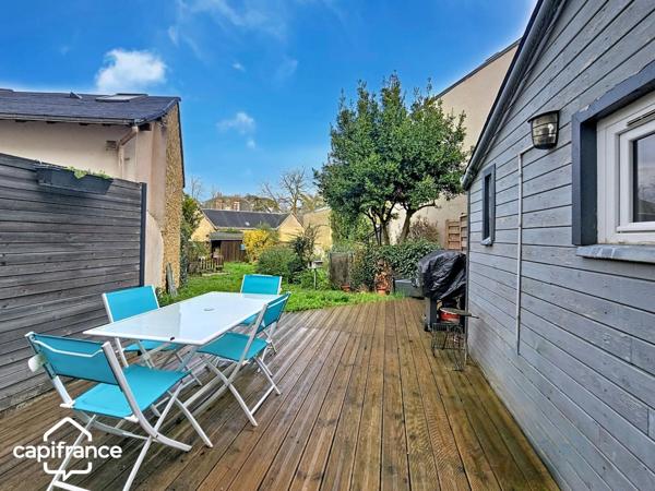 THOUARS Place Lavault (79) Maison de ville 140 m2 avec 4 chambres