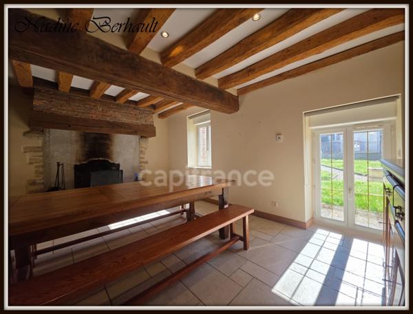 Ajustement du prix . Propriete 1 h Paris train, à vendre Longère 7 pièces 2 Doubles garages , dépendance, FERRIERES (45),calme et proximité Gare Paris