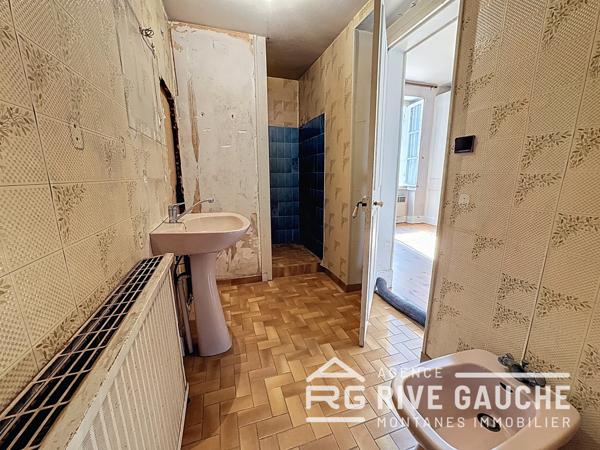 Salaise-sur-Sanne (38150) Ensemble immobilier Salaise