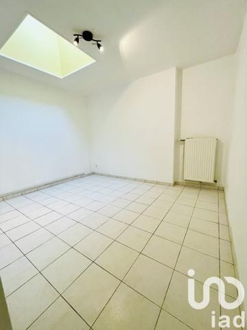 Maison 4 pièces de 90 m² à Vivier-au-Court (08440)