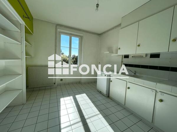 Location Appartement 3 pièces 81.9 m² - RESIDENCE MARCHANDOT Rodez 12000