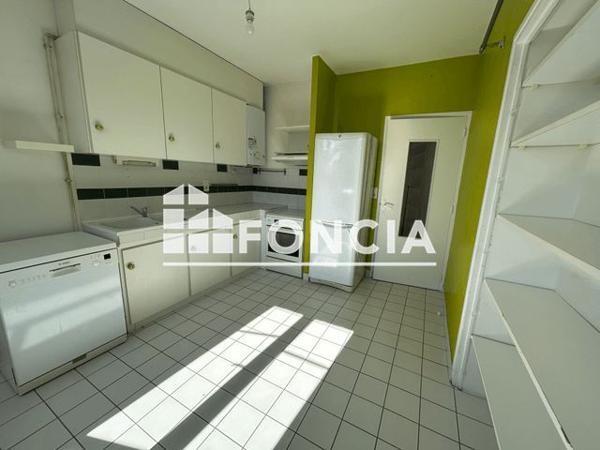 Location Appartement 3 pièces 81.9 m² - RESIDENCE MARCHANDOT Rodez 12000