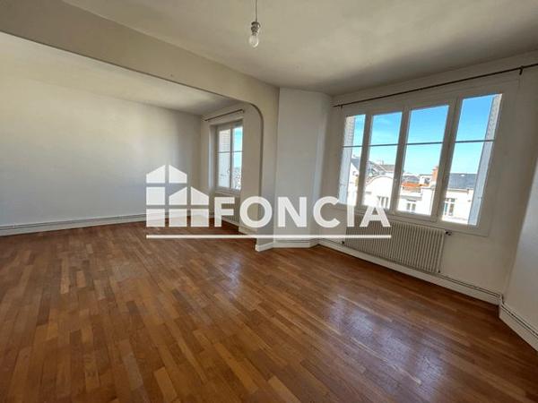 Location Appartement 3 pièces 81.9 m² - RESIDENCE MARCHANDOT Rodez 12000