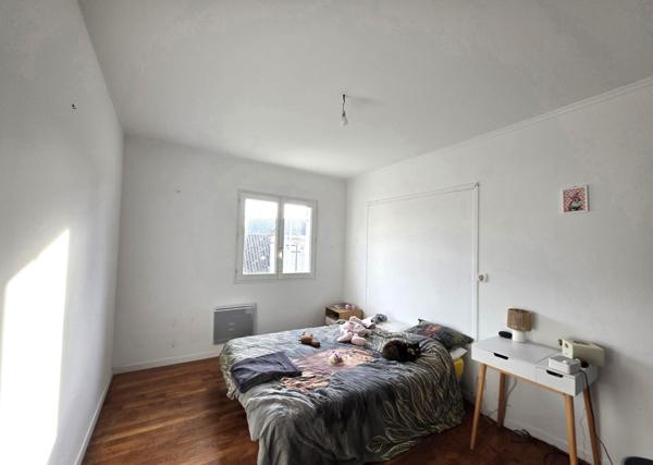 Baugé coeur-de-ville : maison de ville 6-7 chambres avec terrain et garage !