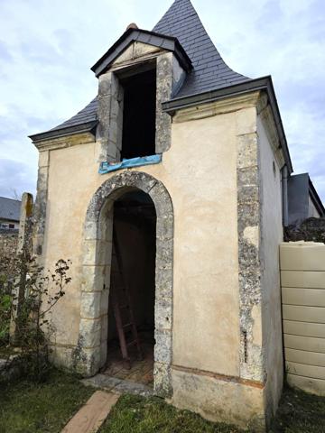 Baugé coeur-de-ville : maison de ville 6-7 chambres avec terrain et garage !