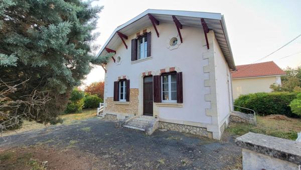 24400 Mussidan Maison style arcachonnaise  en pierres rénovée 123 m² et parcelle 1452 m2