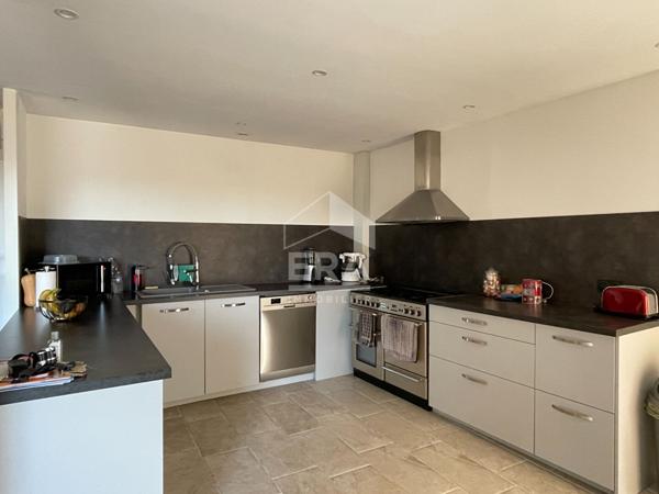 A vendre Propriété authentique avec le confort moderne 24000 PERIGUEUX