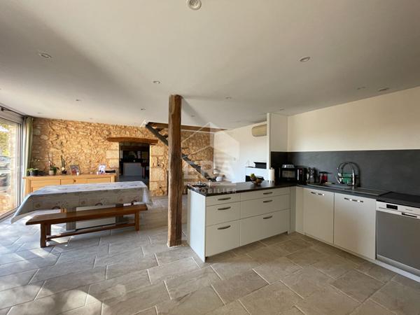 A vendre Propriété authentique avec le confort moderne 24000 PERIGUEUX