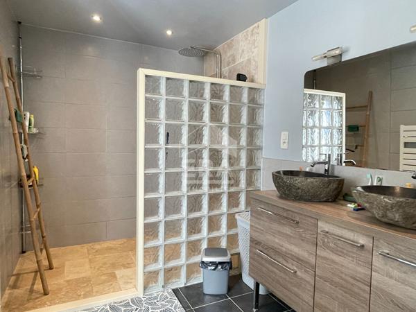 A vendre Propriété authentique avec le confort moderne 24000 PERIGUEUX