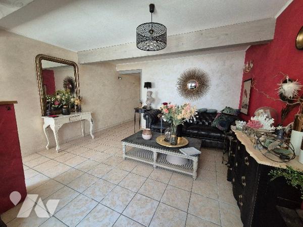 Cologne (32430) Maison de village T5 de 139m² avec jardin de 166m².