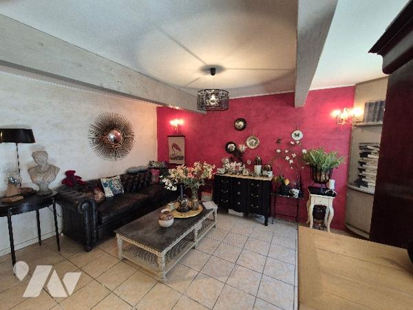 Cologne (32430) Maison de village T5 de 139m² avec jardin de 166m².