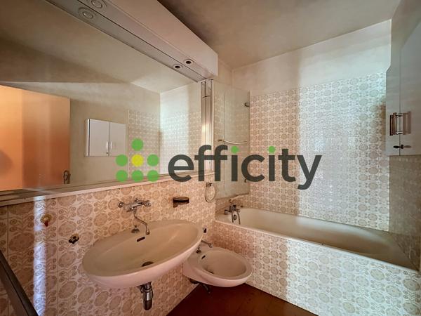 Appartement
         4 pièces
        - 92 m² 499 800 € *
