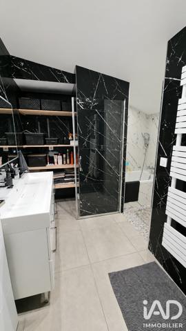 Maison à vendre 5 pièces 110 m² Saint-Romain-le-Puy
