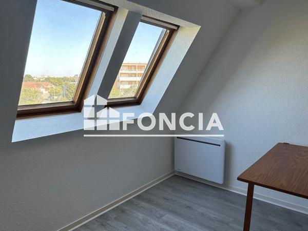 Location Studio 21.93 m² - 10 RUE PAUL ELUARD Pau 64000