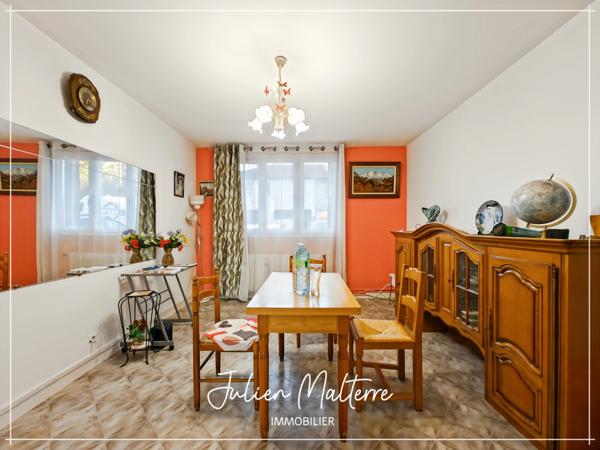 LA RICAMARIE - Appartement 3 pièces en rez-de-chaussée de 52,83 m², 2 chambres, cave et grand garage