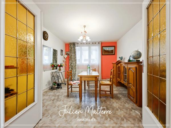 LA RICAMARIE - Appartement 3 pièces en rez-de-chaussée de 52,83 m², 2 chambres, cave et grand garage