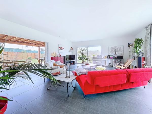 📍 SAINT-DIDIER-DE-FORMANS – À proximité immédiate de Trévoux ✨ Maison familiale à vendre – 228 m² habitables – Terrain 1 288 m²