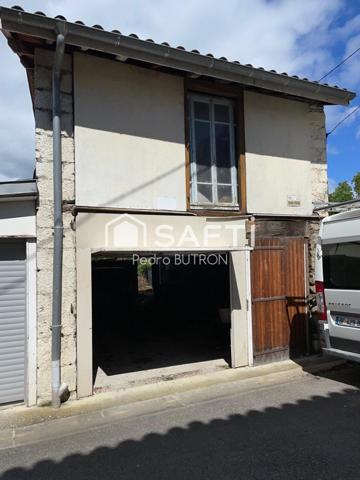 Grange à rénover au centre ville, bien rare.