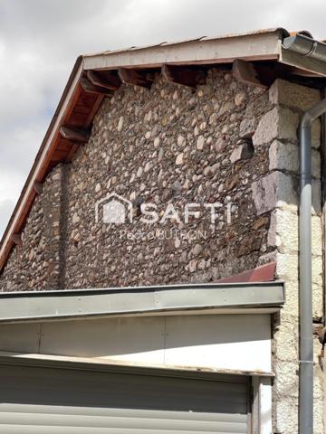 Grange à rénover au centre ville, bien rare.