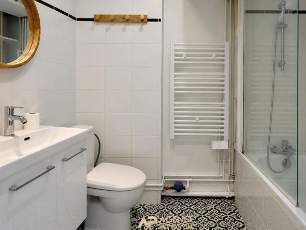 Hypercentre La Rochelle Studio coup de coeur entièrement rénové 132 900 € **  - Référence  FB747